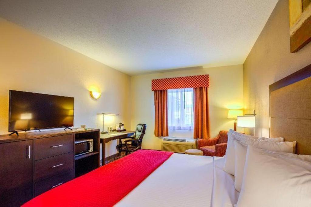 Best Western Nittany Inn Milroy Екстер'єр фото